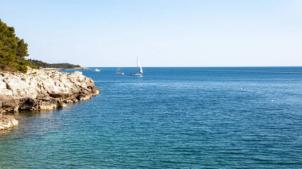 Hermoso Paisaje Mar Adriático Soleado Día Abril Península Istria Pula —  Fotos de Stock