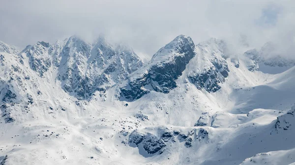 Paisagem Nas Montanhas Tatra Polacas Vista Dos Picos Cobertos Neve — Fotografia de Stock