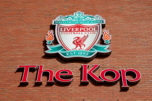 Liverpool, İngiltere - 23 Mart 2022. Liverpool Futbol Kulübü Anfield arması.