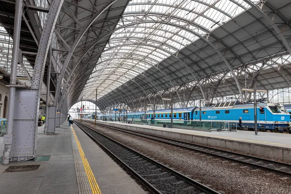 Prag Çek Cumhuriyeti 25 Nisan 2022 En büyük tren istasyonu