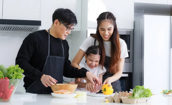 Happy Family Cooking Together Kitchen Father Mother Cute Little Daughter — Fotografia de Stock