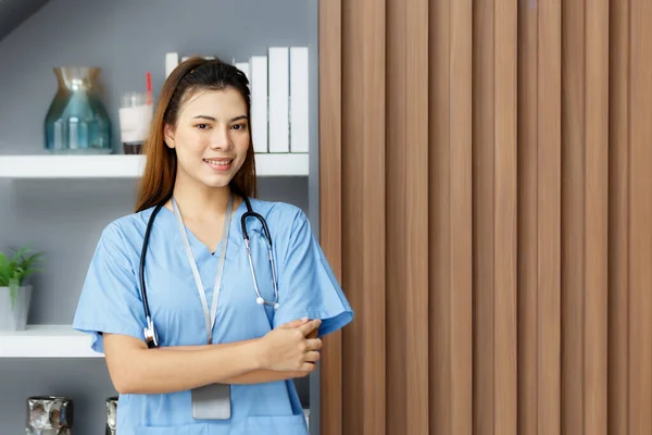 Friendly Confident Young Woman Doctor Stood Doctor Office Proud Professional — Fotografia de Stock