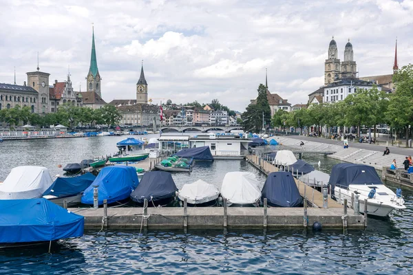 Boats Dock River Limmat Zurich View Historic City Famous Places — Stok Foto
