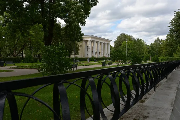 Narva Estonia August 2021 Former Gerasimov Palace Culture Vyidu Park — Stock Photo, Image