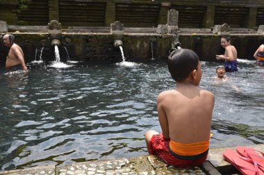 Bali, Endonezya. 15 Ağustos 2021: Bali, Endonezya 'daki kutsal tapınak manzarası