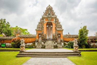 Endonezya, Bali 'deki kutsal tapınak manzarası