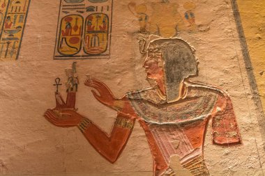 Firavunların mezarlarının içinde şaşırtıcı hiyeroglifler.