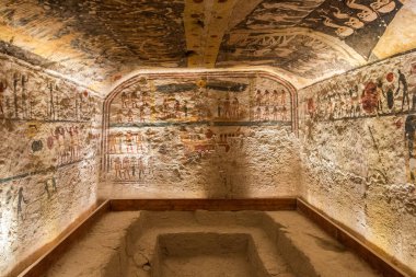 Firavunların mezarlarının içinde şaşırtıcı hiyeroglifler.