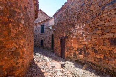 Castrillo de los polvazares maragato kasabasının sokak manzarası, İspanya