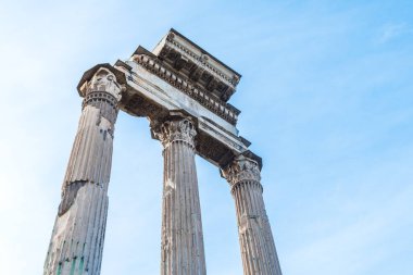 Roma 'nın Derebeyi' nden Roma forumu görüşleri, Roma