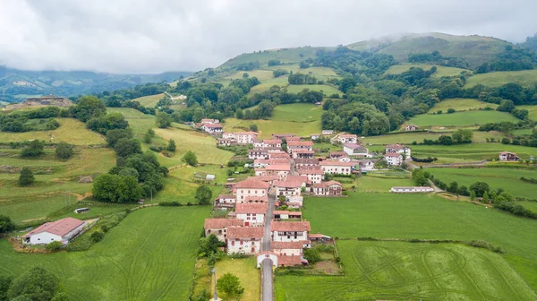 Vista Aerea Della Città Rurale Ziga Nella Valle Del Baztan — Foto Stock