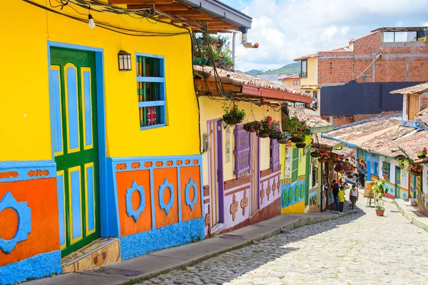 Colorful Street Guatape Colonial Town Colombia — Fotografia de Stock