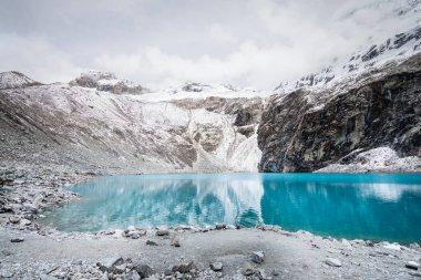 Peru And Dağları 'ndaki 69 göl manzarası, huascaran