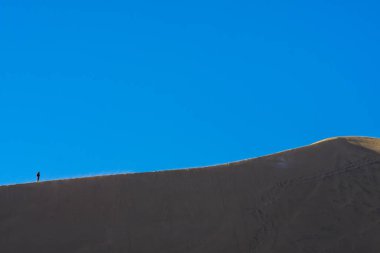 Çöl kum tepelerinin desenleri