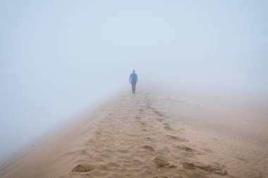 Çöl kum tepelerinin desenleri