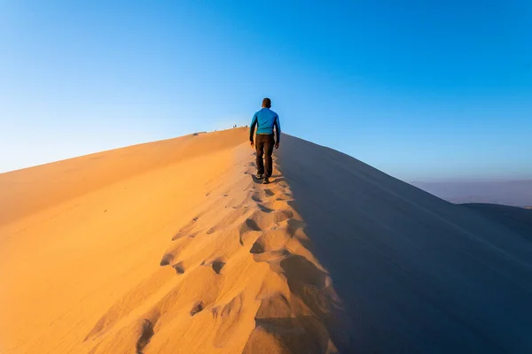 砂漠の砂丘のパターンの形 — ストック写真