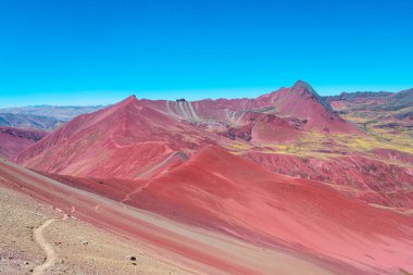 Vinicunca Dağı ve Vadisi 'nin muhteşem manzarası, Peru