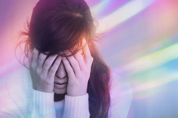 Migräne Porträt Einer Jungen Frau Die Unter Kopfschmerzen Epilepsie Oder — Stockfoto