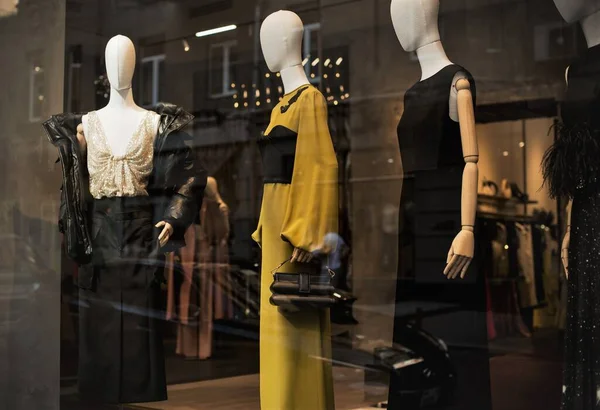 Fancy Clothing Mannequins Store European Shops Display Clothing Store Bright — Stock Photo, Image
