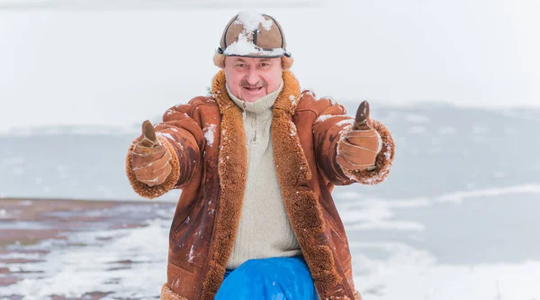 Lebensstil Älterer Mann Ruhestand Älterer Mann Winter Bei Schnee Der — Stockfoto