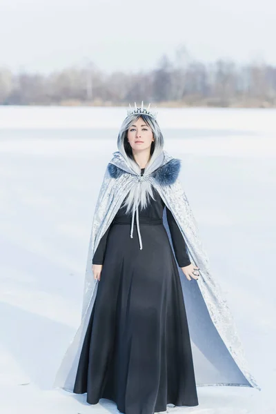 Портрет Модной Снежной Королевы Кристальной Короной Модные Украшения Аксессуары — стоковое фото