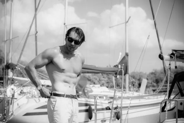 Sexy Bearded Man Standing Yacht Club Guy Sailing Boat Handsome — Stock Photo, Image