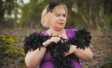 Güzel, tombul bir kadın portresi, zarif bir hayat tarzı, kaliteli unsurları olan, Amerikan tombul bir kadın.