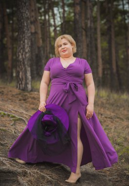 Güzel, tombul bir kadın portresi, zarif bir hayat tarzı, kaliteli unsurları olan, Amerikan tombul bir kadın.