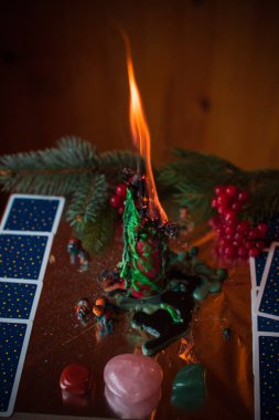 Noel mum ışığı kehaneti, aşkı ve başarıyı çeker. Sihir ve esrarengiz kavramı