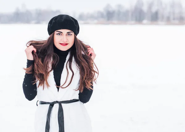 Outdoor Portrait Young Beautiful Fashionable Woman Posing Street Model Wearing — Stock Photo, Image