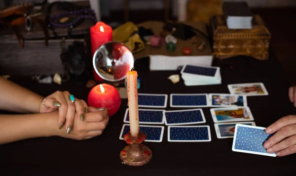 Altar Wicca Vela Livros Magia Cartas Tarô Outras Coisas Bruxas — Fotografia de Stock