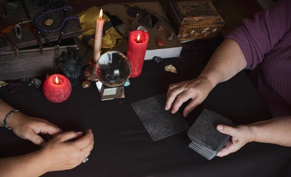 Altar Wicca Vela Livros Magia Cartas Tarô Outras Coisas Bruxas — Fotografia de Stock