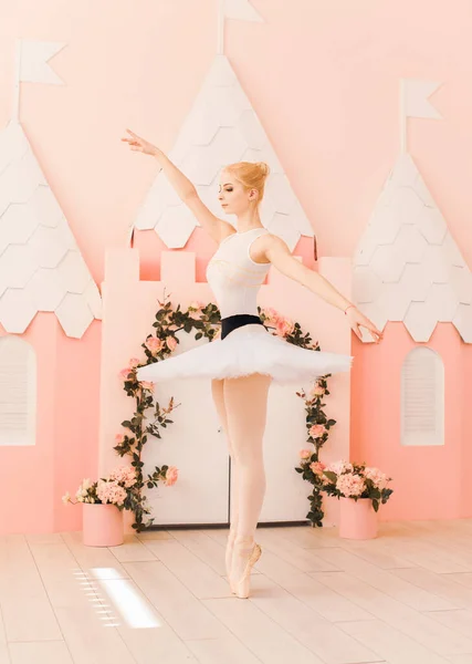 Ung Ballerina Balett Kostym Dans Känsla Andedräkt Livet Och Frihet — Stockfoto