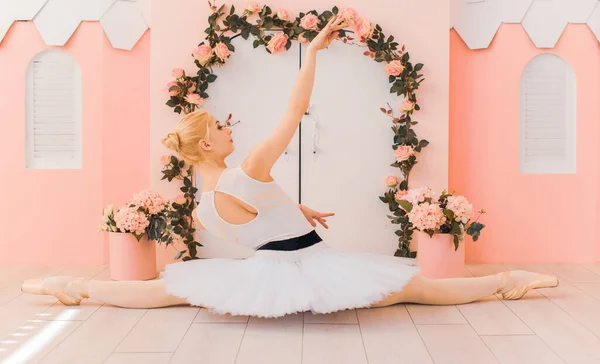 Jeune Ballerine Costume Ballet Dansant Sentant Souffle Vie Liberté — Photo