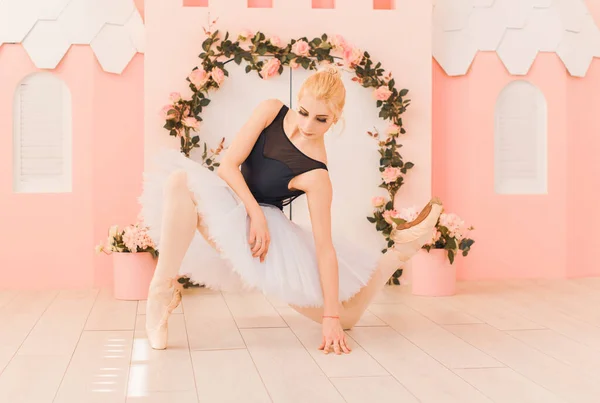 Jonge Ballerina Ballet Kostuum Dansen Gevoel Van Leven Vrijheid — Stockfoto
