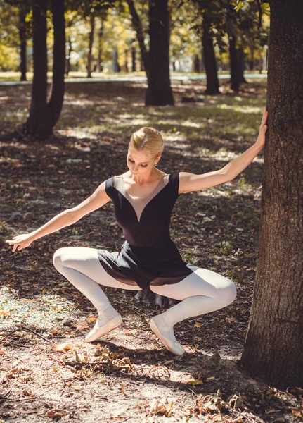 Bailarina Ballet Bailando Parque Ciudad Bailarina Sensual Naturaleza Bailarina Calle — Foto de Stock