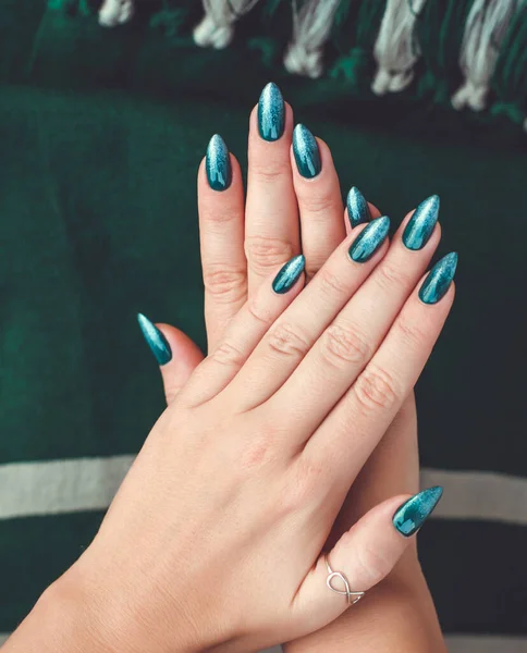 Green Blue Color Spring Manicure Spring Ideas Women Beauty Care — стоковое фото