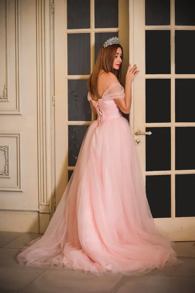 Mulher Europeia Elegante Moda Fantasia Noite Vestido Longo Roupas Estilo — Fotografia de Stock