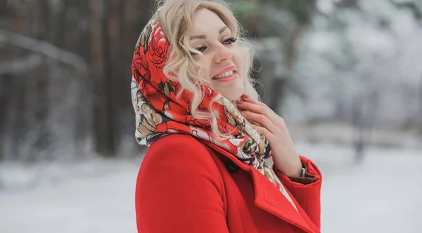 Size Elegant Woman Winter Day Park Walking Outdoor Plump Lady — Stock Photo, Image