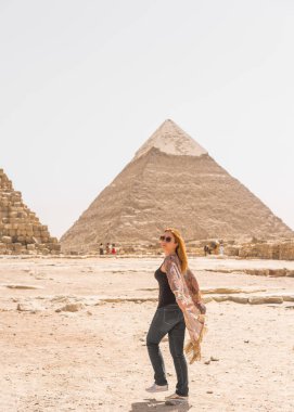 Mısır 'da turist, Giza, tatil ve Afrika' ya seyahat kavramı