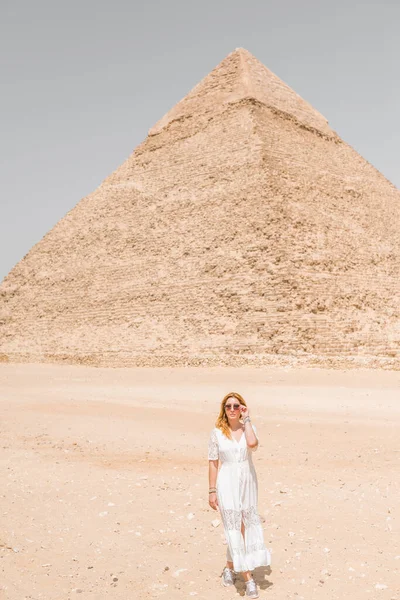在埃及的游客 度假和非洲旅行的概念 — 图库照片
