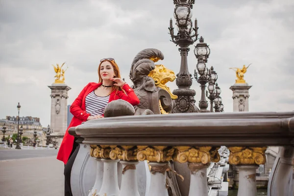 Férias Paris França Mulher Bonita Moda Descansa Centro Cidade Conceito — Fotografia de Stock