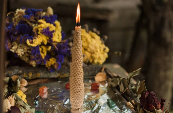 Mum Işığı Büyüsü Meditasyon Esrarengiz Kavram Mihrapta Mum Çakra Enerji — Stok fotoğraf