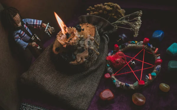 Pojęcie Pogańskiej Magii Voodoo Magiczna Ręcznie Robiona Lalka Witchcraft Lalką — Zdjęcie stockowe