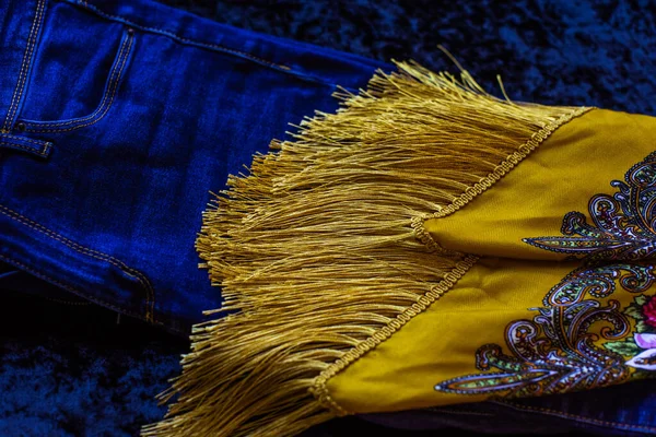 Жовтий Синій Тренд Одязі Весна Літня Колекція Модний Колір Миру — стокове фото