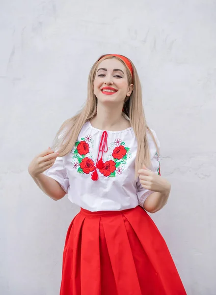 Европейская Народная Модная Женщина Вышивке Традиционной Рубашки Концепция Национального Костюма — стоковое фото
