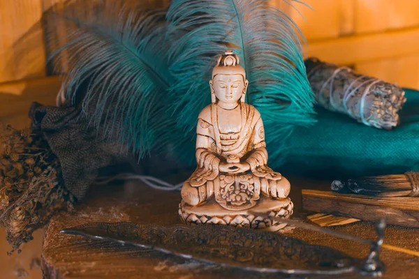 Praticar Meditação Casa Reiki Equilíbrio Espiritual Limpeza Chakras Conceito Relaxamento — Fotografia de Stock