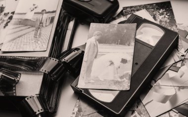 90 'ların atmosferi estetik, eski fotoğraf albümleri, eski moda eğilimleri 