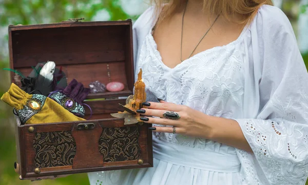 Magische Attributen Vrouw Neemt Een Ritueel Moderne Magie Esoterisch Concept — Stockfoto