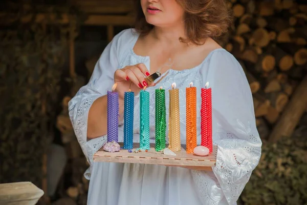 Energieheilung Reiki Sitzung Oder Chakra Rituale Mit Kerzen Weibliche Zauberei — Stockfoto